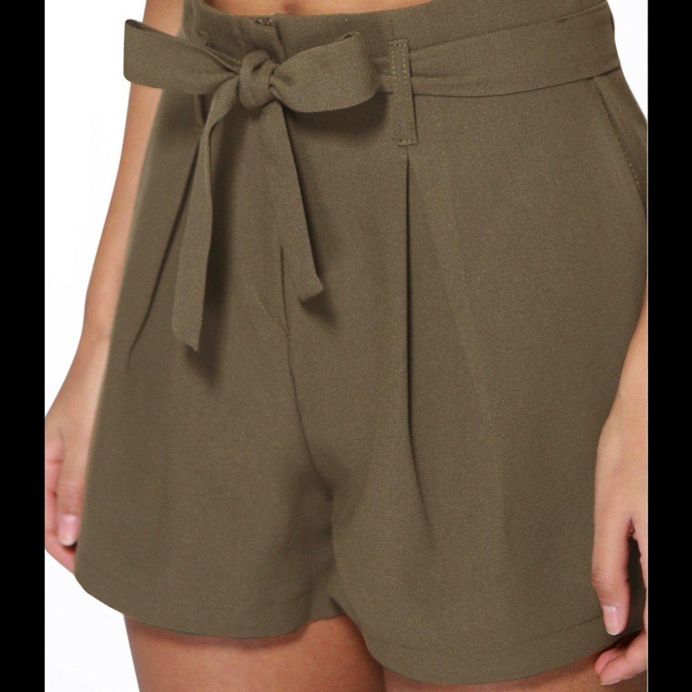 A New Day‎ Paperbag Waist Shorts Women Large Olive Green